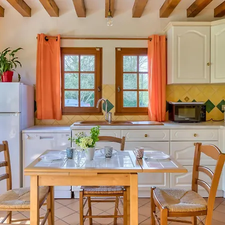 Pet Friendly In Saint-etienne-lallier Saint-Etienne-l'Allier